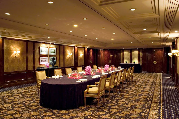 Four Seasons Hotel George V, Paris